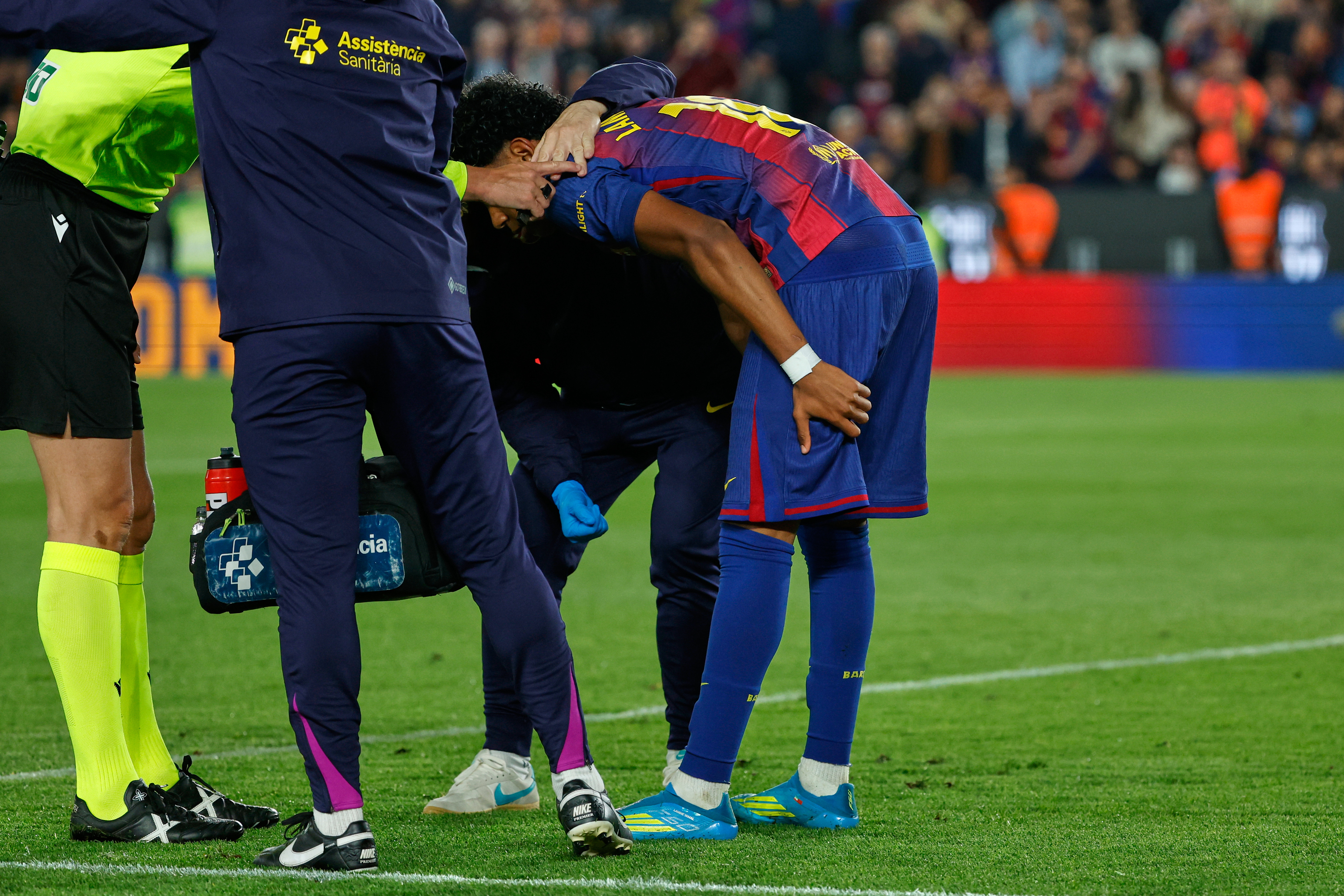 Lamine, instantes despu�s de lesionarse el pasado mi�rcoles.