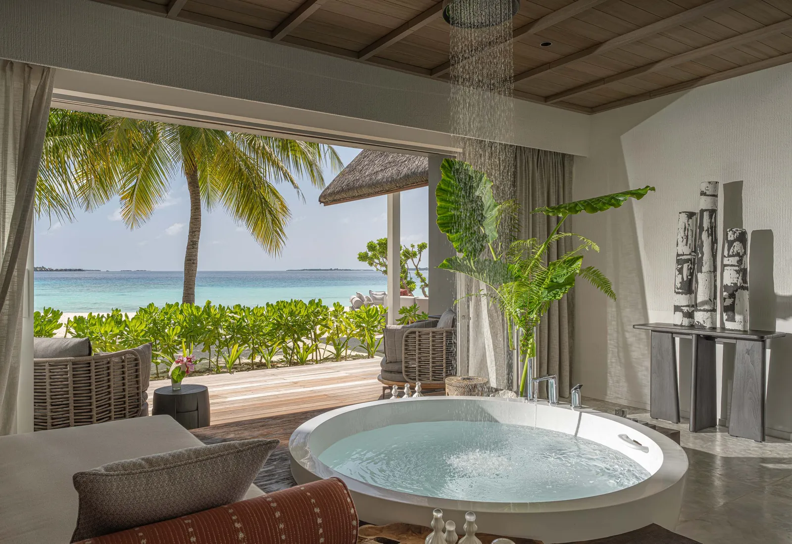 Image may contain Tub Hot Tub Indoors Plant and Bathing