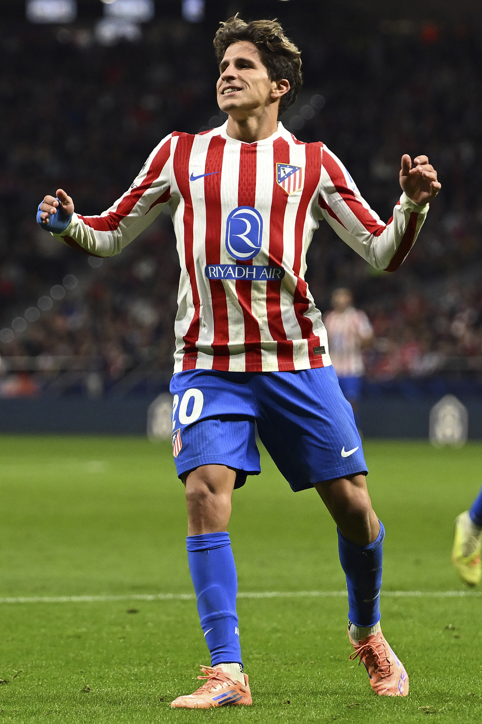 Giuliano, en un partido con el Atl�tico.