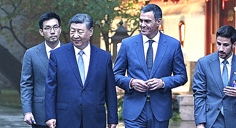 2024. El presidente del Gobierno, durante su segunda visita a la Rep�blica Popular de China, junto a Xi Jinping, en el Palacio Diaoyutai de Pek�n. B. P.