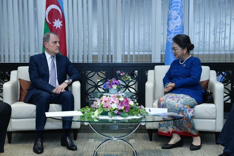 2026/04/hgwcrk8aeaegktm-1776690172.webp + Jeyhun Bayramov meets UNESCAP chief in Bangkok - PHOTO News about - Jeyhun Bayramov meets UNESCAP chief in Bangkok - PHOTO