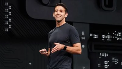 Apple John Ternus 2019