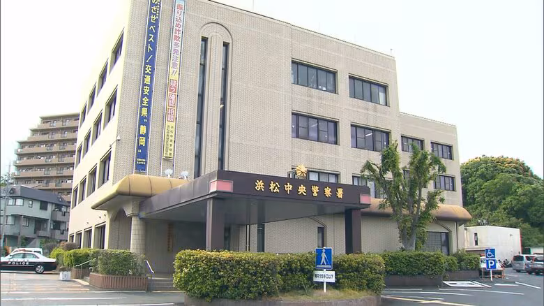 ラブホで利用料を踏み倒し　追いかけて来た従業員を車ではねる　自称・建設作業員の男を強盗容疑で逮捕　容疑を否認｜FNNプライムオンライン