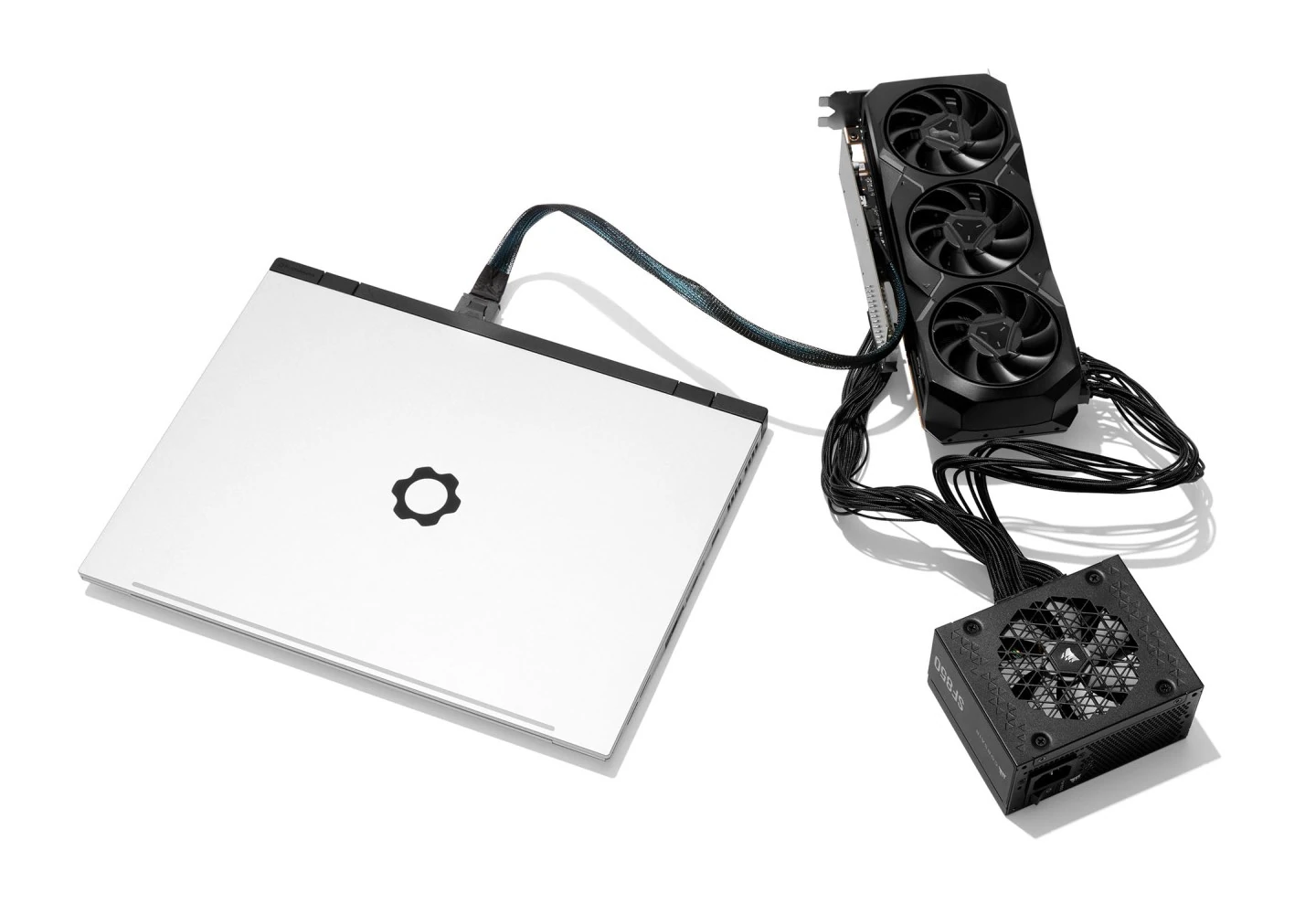 dGPU 外也支持 eGPU:Framework 为 Laptop 16 推出 OCuLink 8i 开发套件
