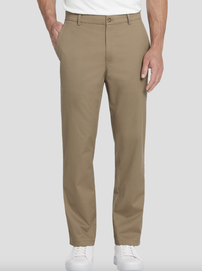 Best Travel Clothing: A Packing List for Men & 10 Pieces to Buy