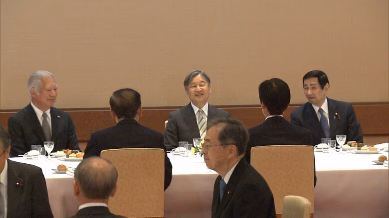 天皇陛下が衆参議長などと食事交え懇談　国会議員57人を皇居に招き労われる｜FNNプライムオンライン
