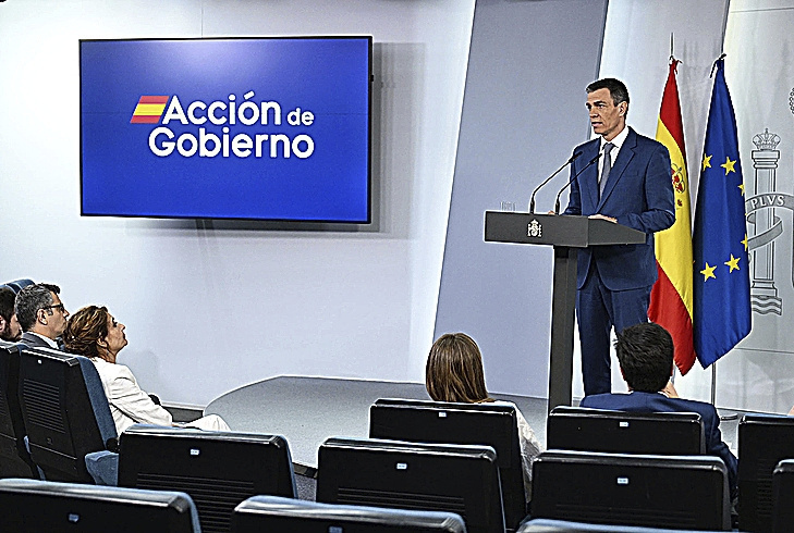 S�nchez durante su comparecencia a las 18 horas, seis horas despu�s de que se produjera el 'apag�n'